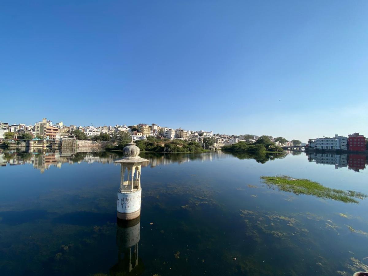 Natural Lake View Hotel Udaipur Exterior photo