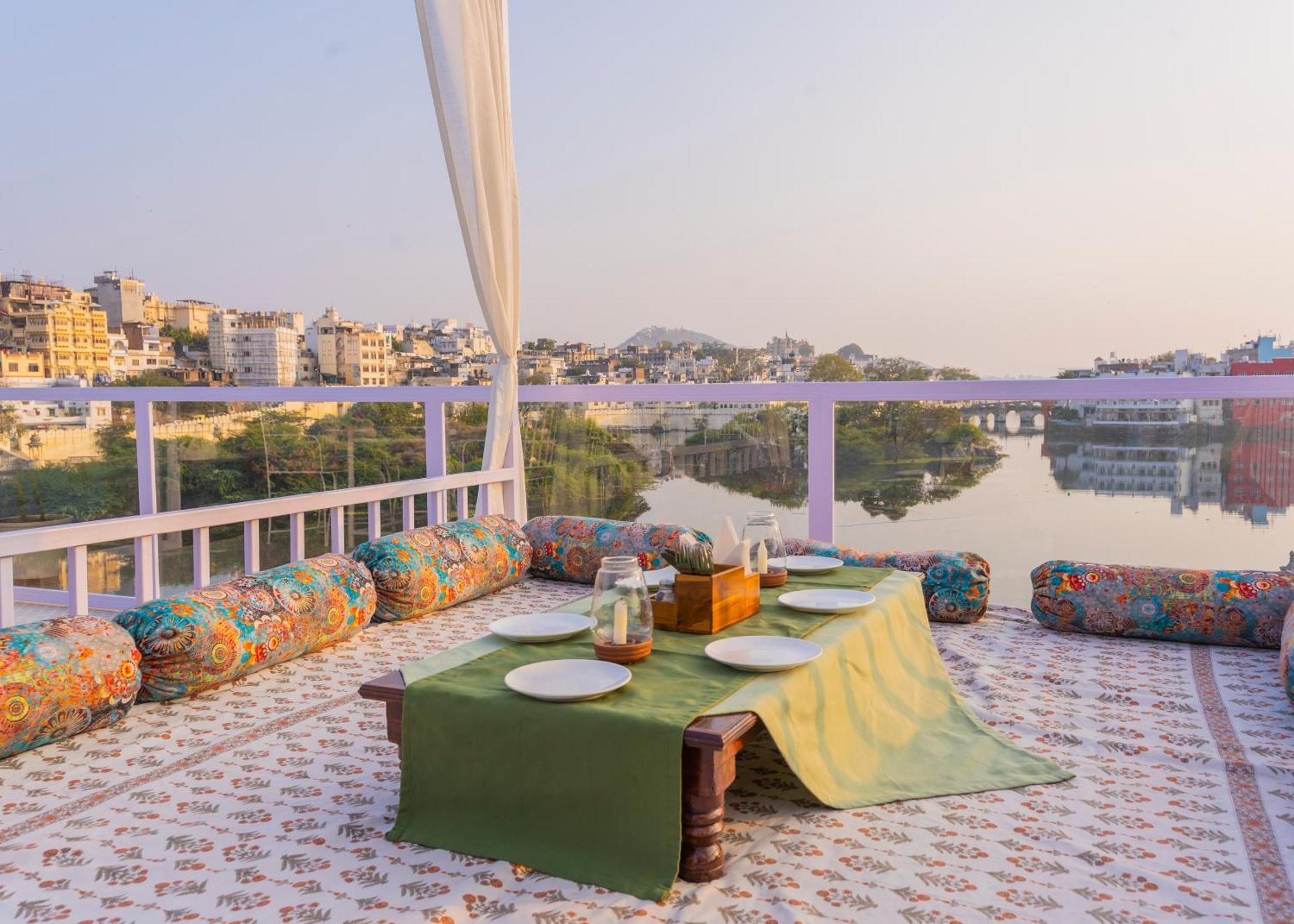 Natural Lake View Hotel Udaipur Exterior photo